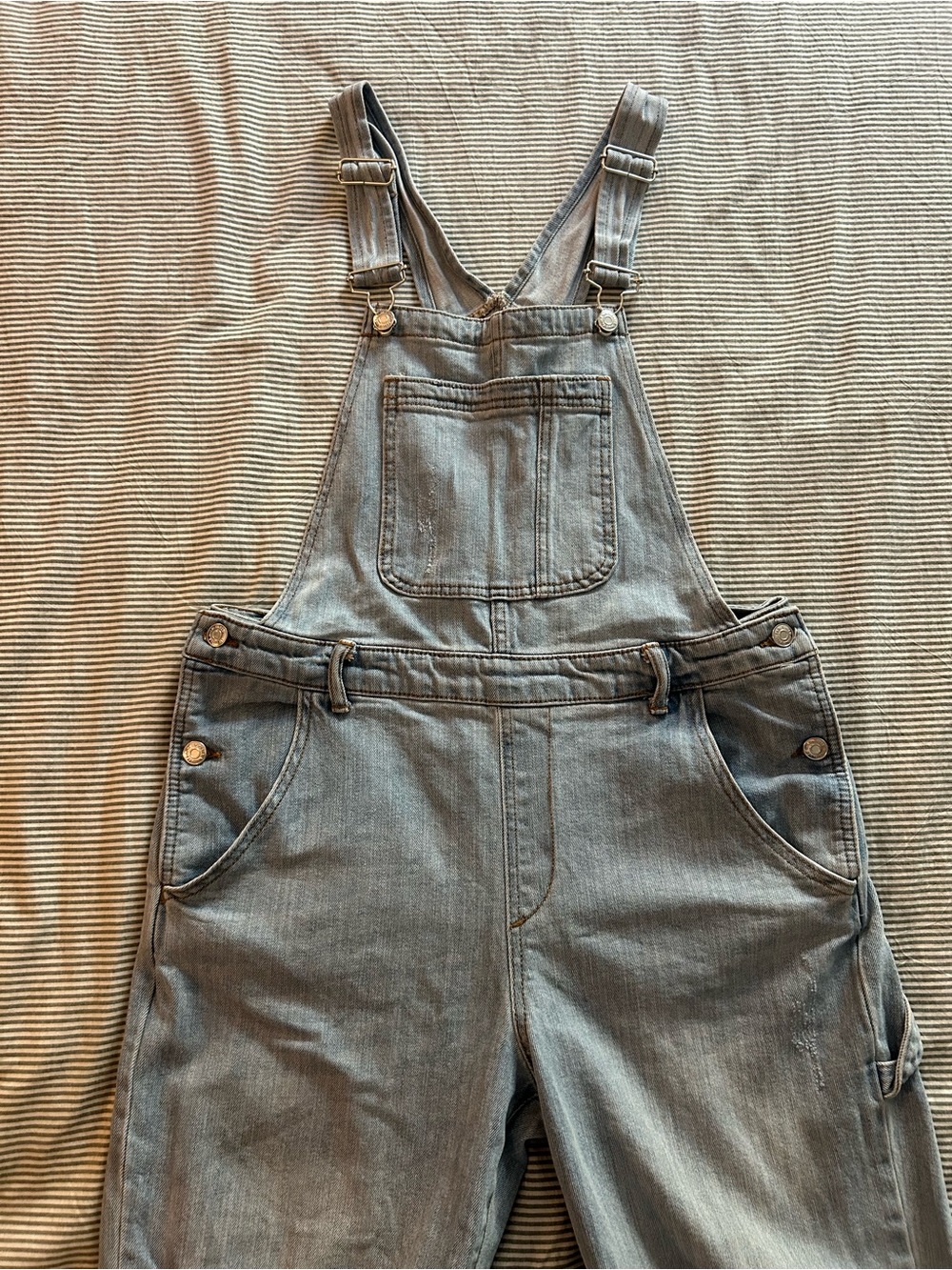 Women's Denim Overall Jumpsuit - Light Wash